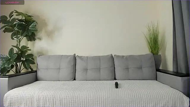 NicoleLuv online show from January 16, 1:04 pm