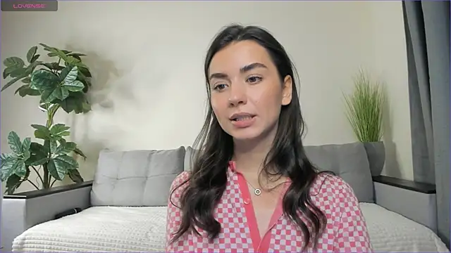 NicoleLuv online show from February 3, 4:10 pm