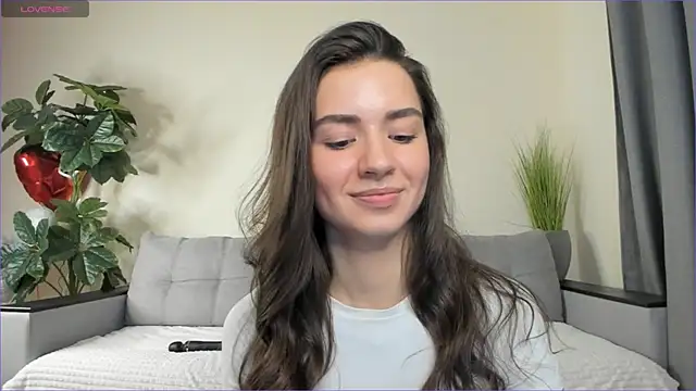 NicoleLuv online show from February 27, 7:15 pm