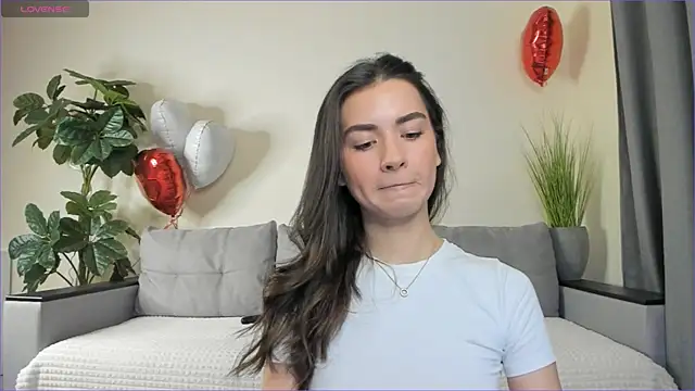 NicoleLuv online show from March 10, 1:10 pm