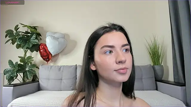 NicoleLuv online show from March 13, 1:07 pm