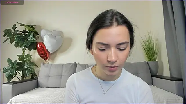 NicoleLuv online show from March 17, 4:11 pm