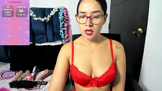 Fiorela Ocean  online show from September 10, 2:39 pm