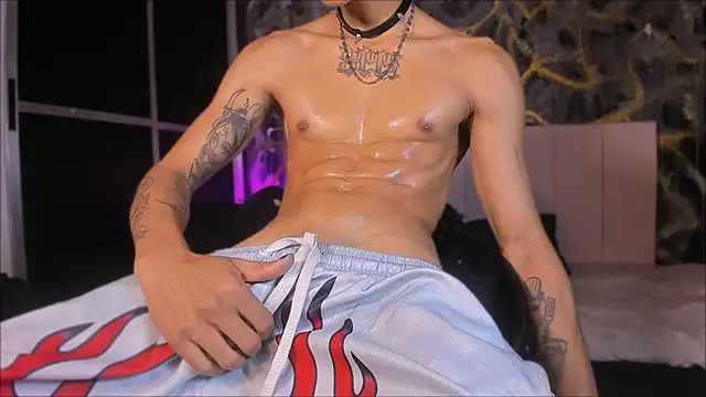 Snapshot of DemonKush-- chatting on February 9, 12:17 am DemonKush-- online show from February 9, 12:17 am