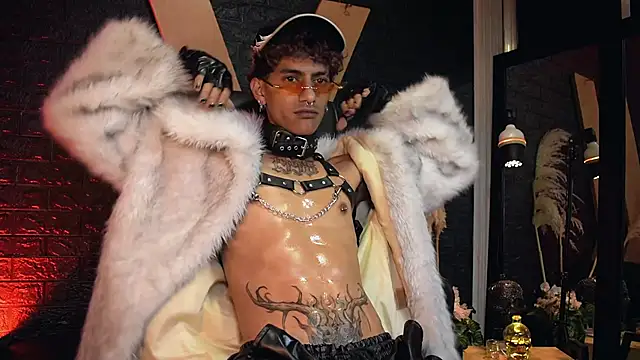 Snapshot of DemonKush-- chatting on September 16, 8:26 am DemonKush-- online show from September 16, 8:26 am