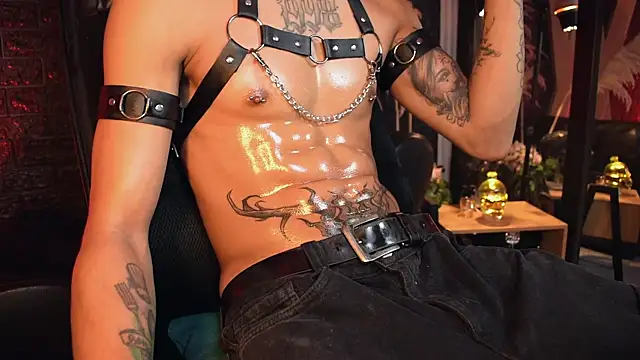 Snapshot of DemonKush-- chatting on September 17, 4:19 pm DemonKush-- online show from September 17, 4:19 pm
