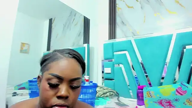 mia alvares online show from January 17, 5:30 pm