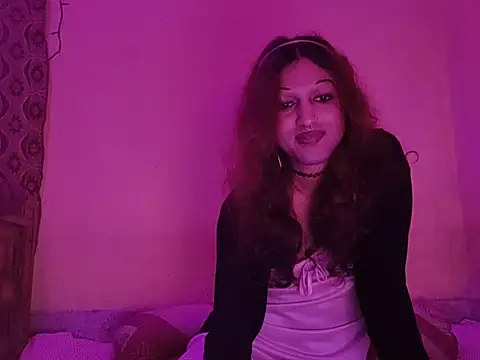 Snapshot of MmmMonikaBabie chatting on January 13, 6:05 pm MmmMonikaBabie online show from January 13, 6:05 pm