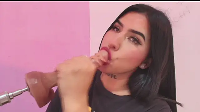 sweety mariann1 online show from March 14, 3:04 am