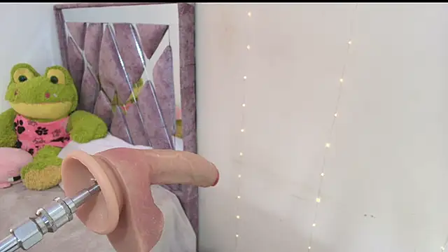 sweety mariann1 online show from May 5, 9:23 pm