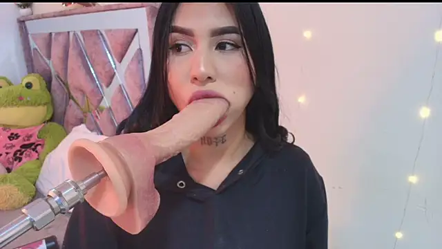 sweety mariann1 online show from May 14, 2:40 am