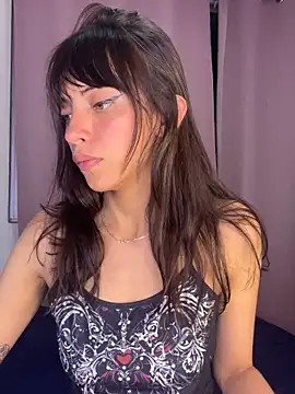 Snapshot of MiaGoth_ chatting on April 14, 2:06 am MiaGoth online show from April 14, 2:06 am