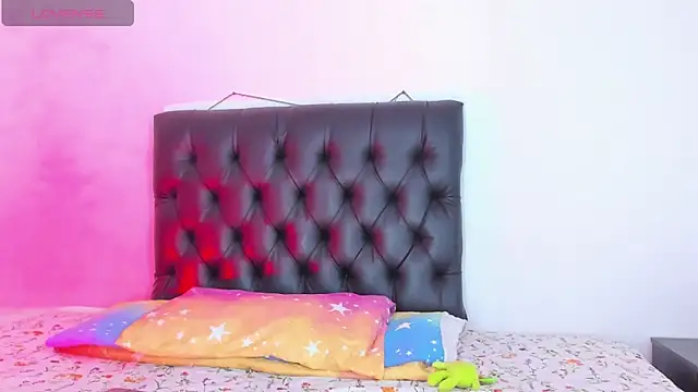 seline wolff online show from February 4, 2:49 am