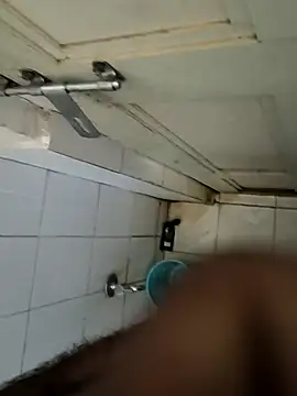 yourboy2000   online show from October 15, 7:41 am