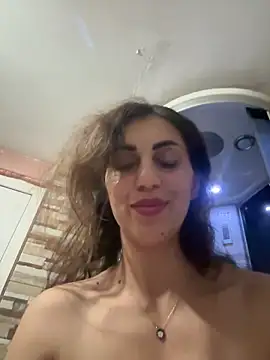 EmaSkyes online show from October 6, 8:06 pm