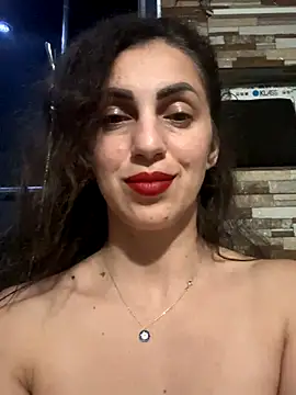 EmaSkyes online show from October 31, 8:32 pm