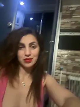 EmaSkyes online show from November 11, 7:36 pm