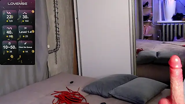 Snapshot of Carrie_Moonshine chatting on March 18, 12:05 am Carrie Moonshine online show from March 18, 12:05 am