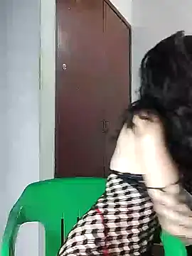 aurelialux online show from December 9, 11:56 pm