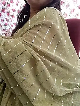 Snapshot of kaamuk_shweta chatting on April 6, 5:41 am kaamuk shweta online show from April 6, 5:41 am