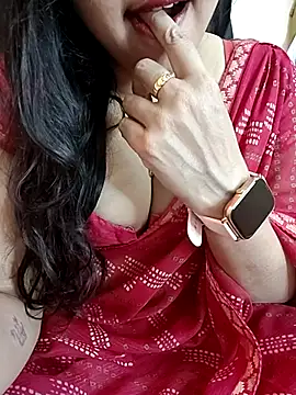 Snapshot of kaamuk_shweta chatting on April 8, 3:01 pm kaamuk shweta online show from April 8, 3:01 pm