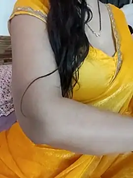 Snapshot of kaamuk_shweta chatting on April 12, 9:03 am kaamuk shweta online show from April 12, 9:03 am