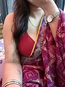 Snapshot of kaamuk_shweta chatting on April 29, 6:06 am kaamuk shweta online show from April 29, 6:06 am