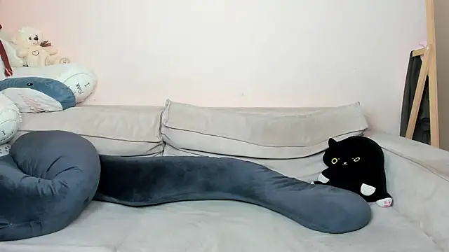 daeneryy online show from February 4, 2:17 am