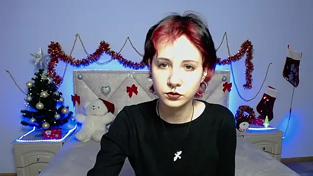 Snapshot of SibbyNifsa chatting on December 3, 1:10 pm SibbyNifsa online show from December 3, 1:10 pm