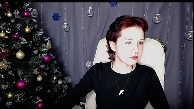 Snapshot of SibbyNifsa chatting on December 12, 7:08 am SibbyNifsa online show from December 12, 7:08 am