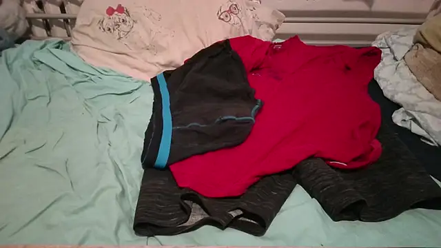 Snapshot of krissraw chatting on January 16, 10:44 pm krissraw online show from January 16, 10:44 pm