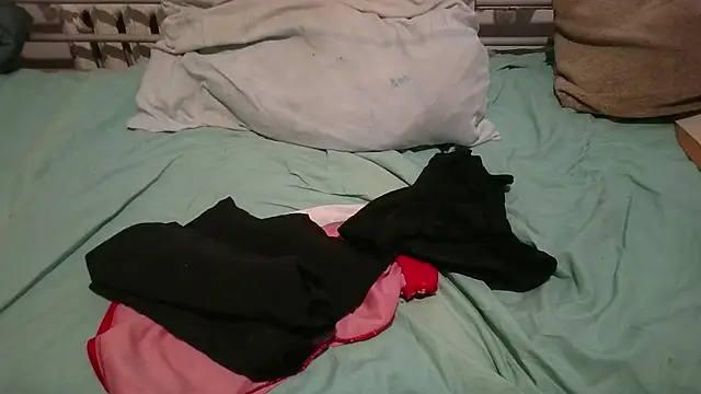 Snapshot of krissraw chatting on March 20, 9:24 pm krissraw online show from March 20, 9:24 pm