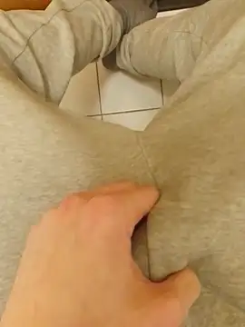 krissraw online show from March 10, 4:34 pm