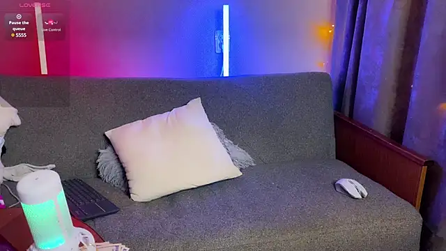 Snapshot of Adam_misti chatting on December 19, 2:57 pm Adam misti online show from December 19, 2:57 pm