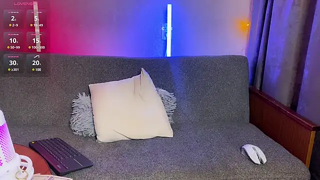 Snapshot of Adam_misti chatting on December 21, 3:09 pm Adam misti online show from December 21, 3:09 pm