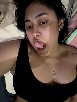 Snapshot of pawmistry chatting on December 14, 3:56 am pawmistry online show from December 14, 3:56 am