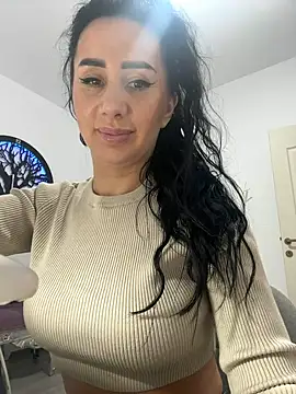 AnaRhodes online show from March 18, 8:03 am