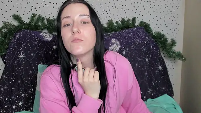 Snapshot of adell_berry chatting on December 15, 8:19 am adell berry online show from December 15, 8:19 am