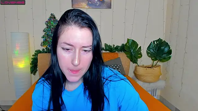 Snapshot of adell_berry chatting on December 19, 5:07 am adell berry online show from December 19, 5:07 am