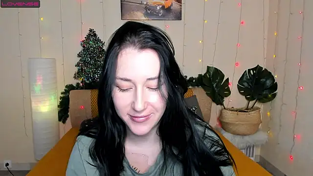 Snapshot of adell_berry chatting on December 20, 4:53 am adell berry online show from December 20, 4:53 am