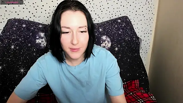 Snapshot of adell_berry chatting on February 1, 11:10 am adell berry online show from February 1, 11:10 am