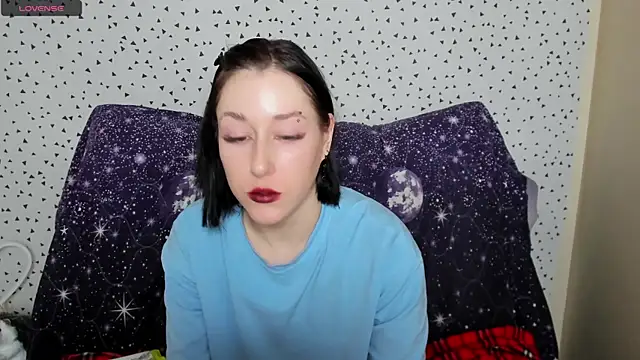 Snapshot of adell_berry chatting on February 6, 5:46 am adell berry online show from February 6, 5:46 am