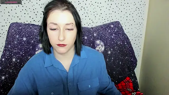 Snapshot of adell_berry chatting on February 9, 4:57 am adell berry online show from February 9, 4:57 am