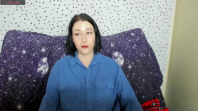 Snapshot of adell_berry chatting on February 9, 8:00 am adell berry online show from February 9, 8:00 am