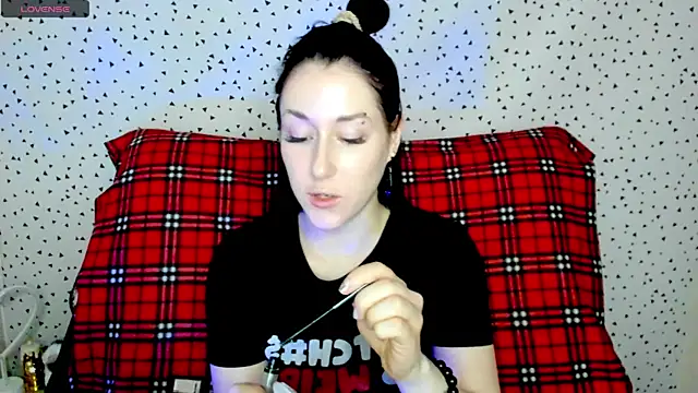 Snapshot of adell_berry chatting on March 7, 2:04 am adell berry online show from March 7, 2:04 am