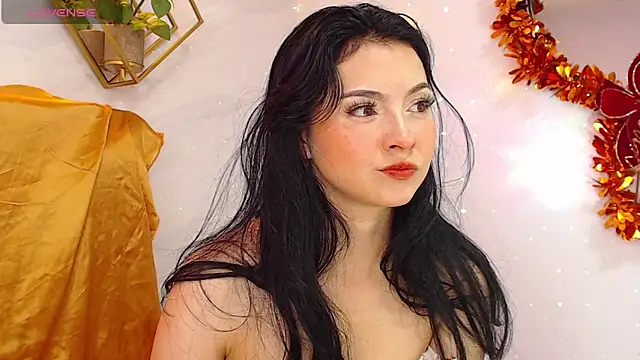 Snapshot of _Rouse_v chatting on January 3, 1:36 pm Rouse v online show from January 3, 1:36 pm