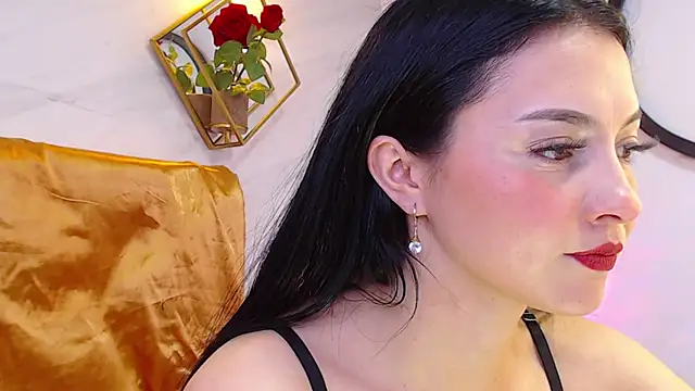 Snapshot of _Rouse_v chatting on January 23, 1:35 pm Rouse v online show from January 23, 1:35 pm