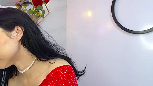 Snapshot of _Rouse_v chatting on February 5, 1:22 pm Rouse v online show from February 5, 1:22 pm