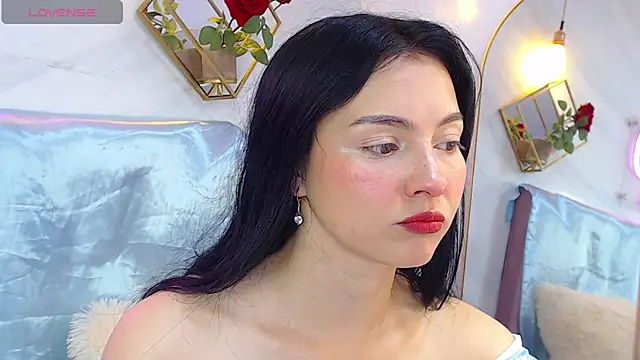 Snapshot of _Rouse_v chatting on February 22, 1:24 pm Rouse v online show from February 22, 1:24 pm