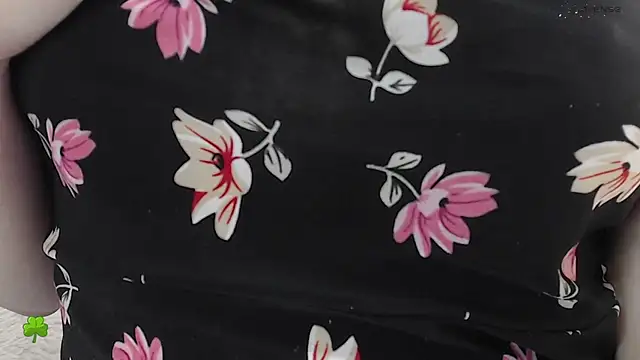 Snapshot of _Rouse_v chatting on March 13, 4:34 pm Rouse v online show from March 13, 4:34 pm